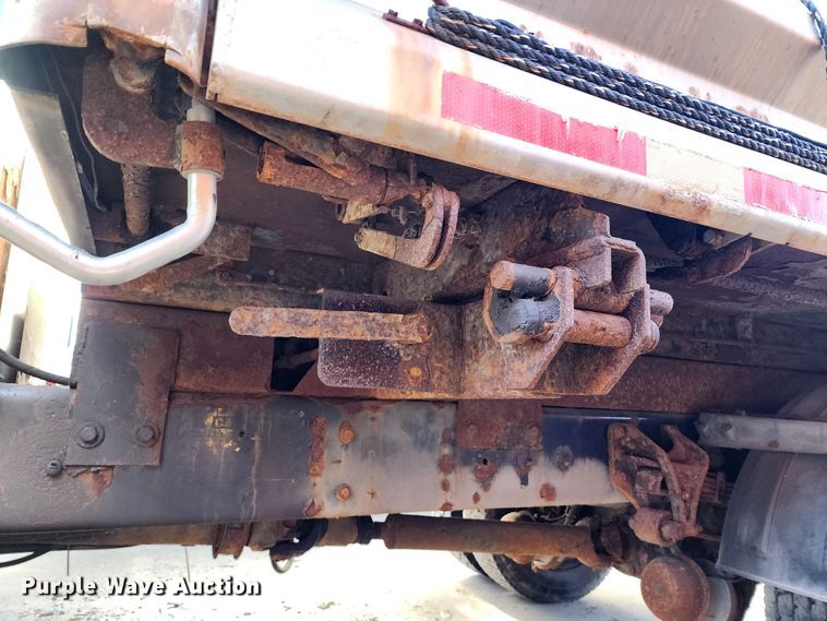 image for item DC6189 2007 International 7300  dump truck