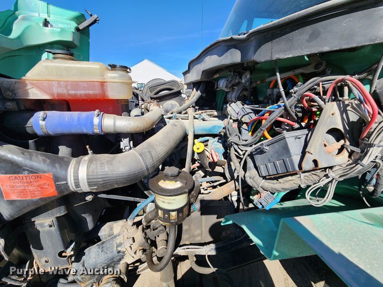 image for item DC6190 2007 International 7400  dump truck