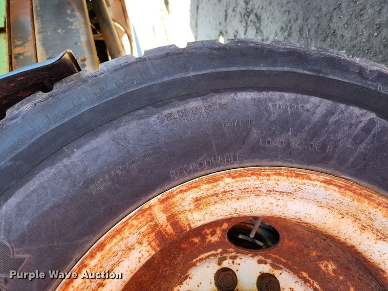 image for item DC6190 2007 International 7400  dump truck