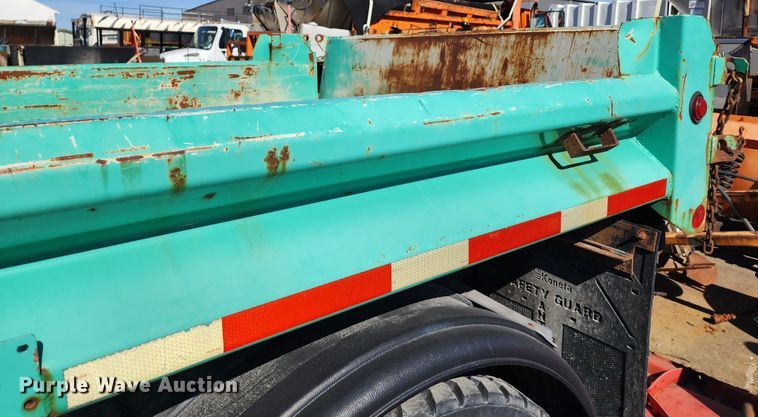 image for item DC6190 2007 International 7400  dump truck