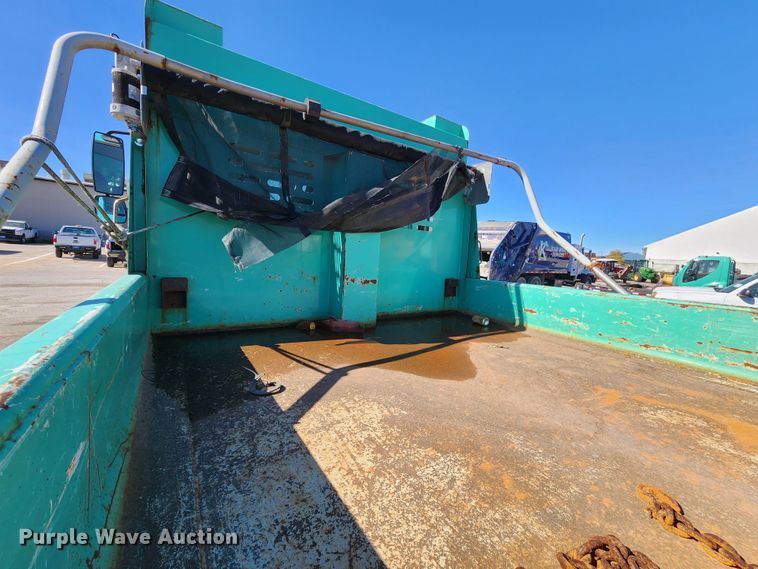 image for item DC6190 2007 International 7400  dump truck