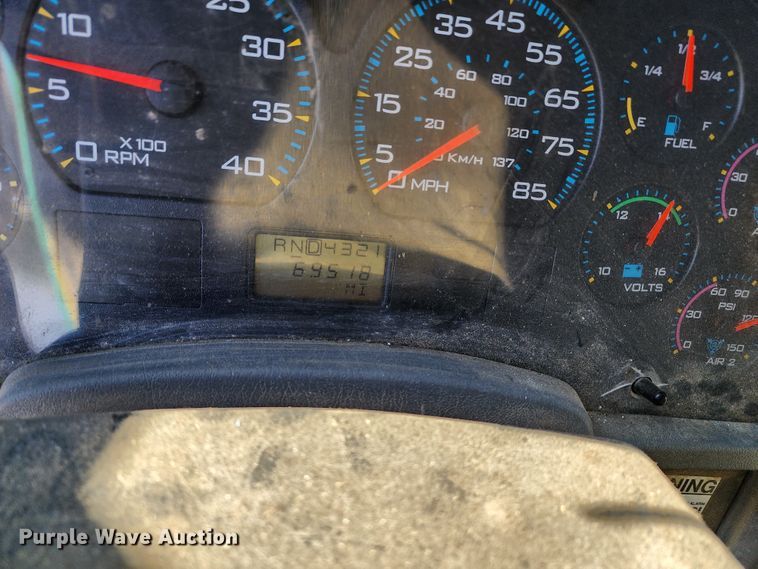 image for item DC6192 2007 International 7400  dump truck