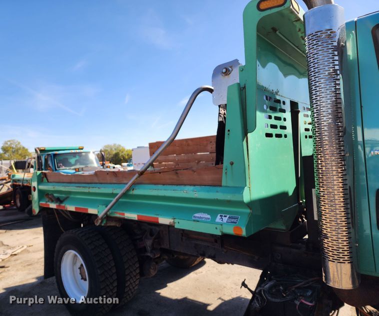 image for item DC6192 2007 International 7400  dump truck