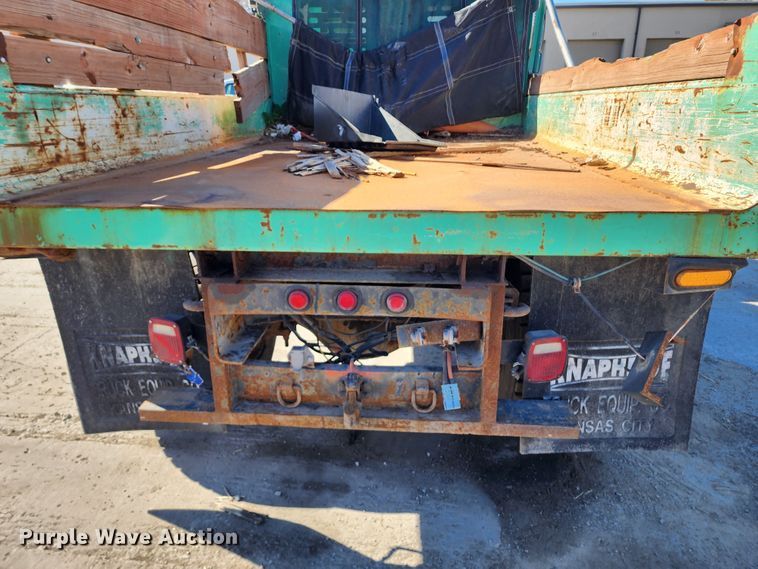 image for item DC6192 2007 International 7400  dump truck