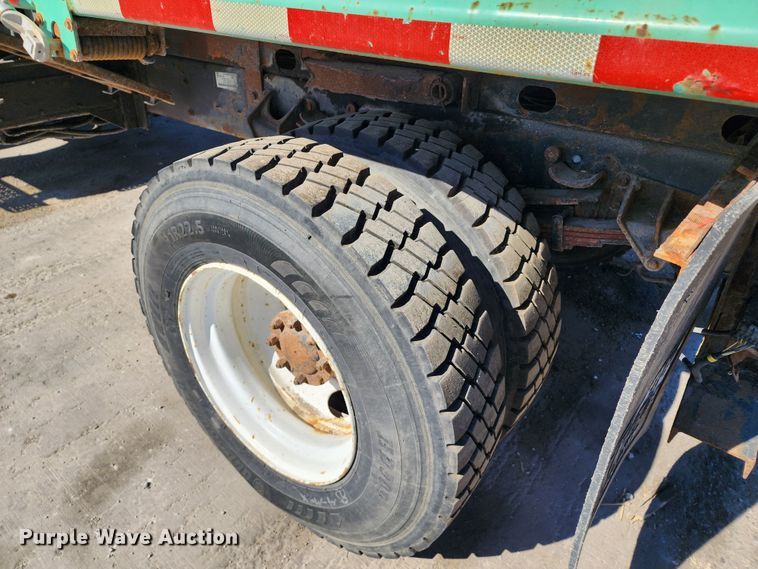 image for item DC6192 2007 International 7400  dump truck