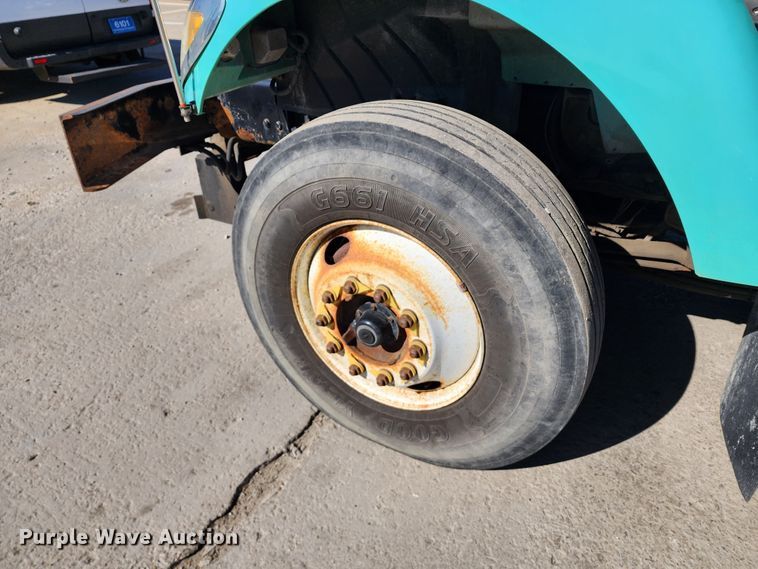 image for item DC6192 2007 International 7400  dump truck