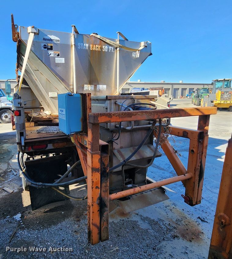 image for item DC6194 2007 International 7300  dump truck