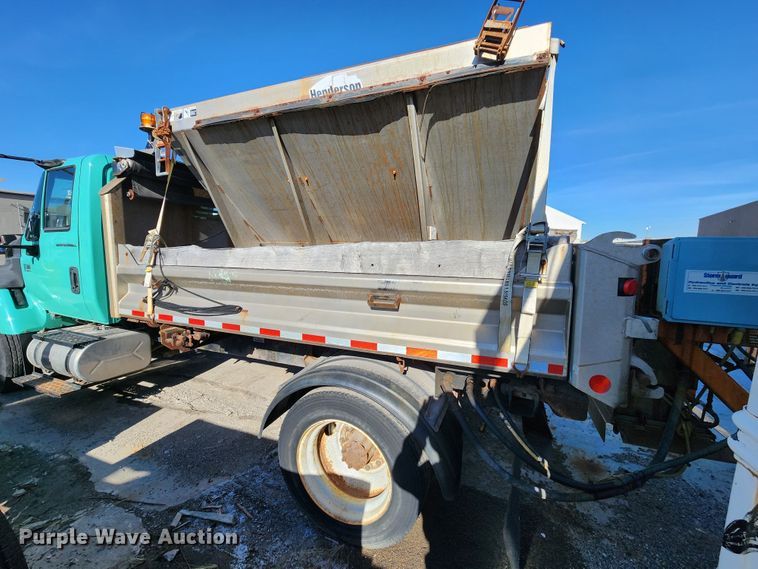 image for item DC6194 2007 International 7300  dump truck