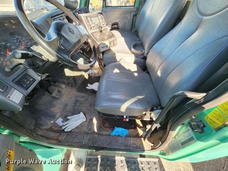 image for item DC6194 2007 International 7300  dump truck