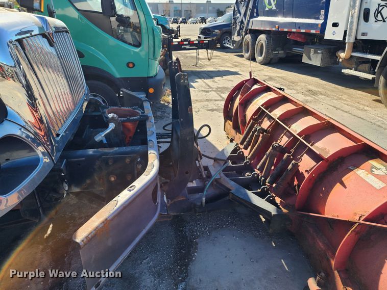 image for item DC6194 2007 International 7300  dump truck