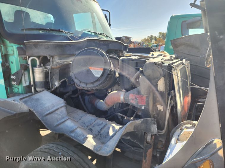 image for item DC6194 2007 International 7300  dump truck