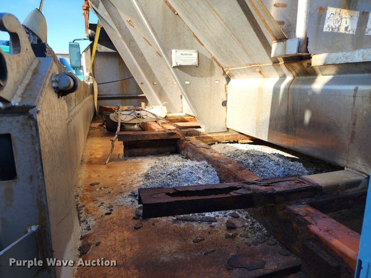 image for item DC6194 2007 International 7300  dump truck