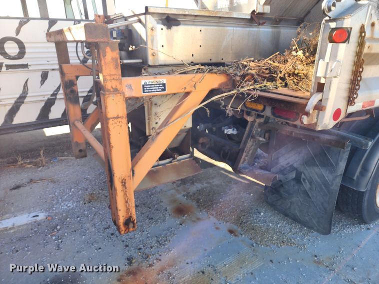 image for item DC6194 2007 International 7300  dump truck