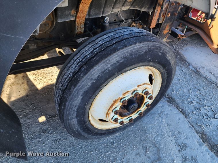 image for item DC6194 2007 International 7300  dump truck