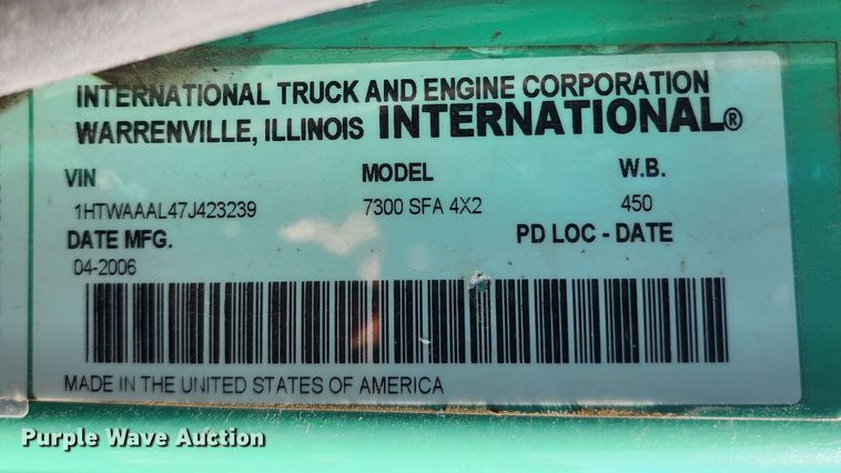 image for item DC6194 2007 International 7300  dump truck