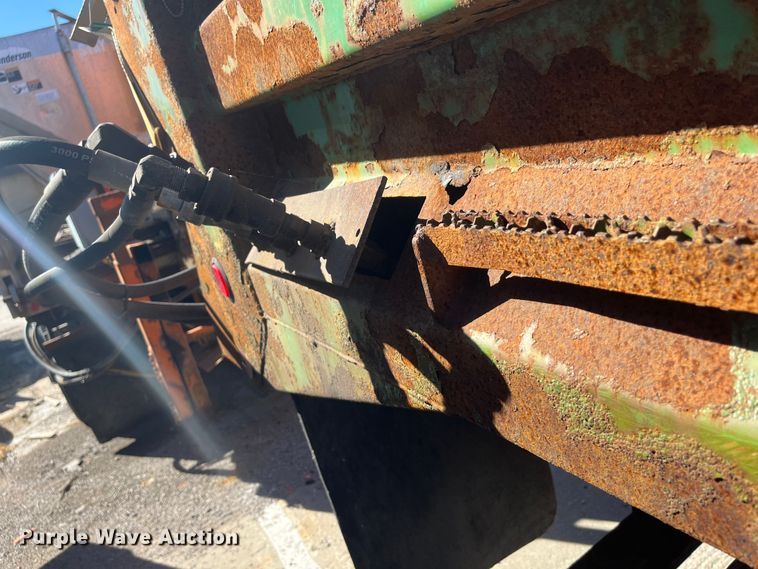 image for item DC6195 2007 International 7400  dump truck