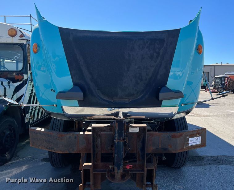 image for item DC6195 2007 International 7400  dump truck