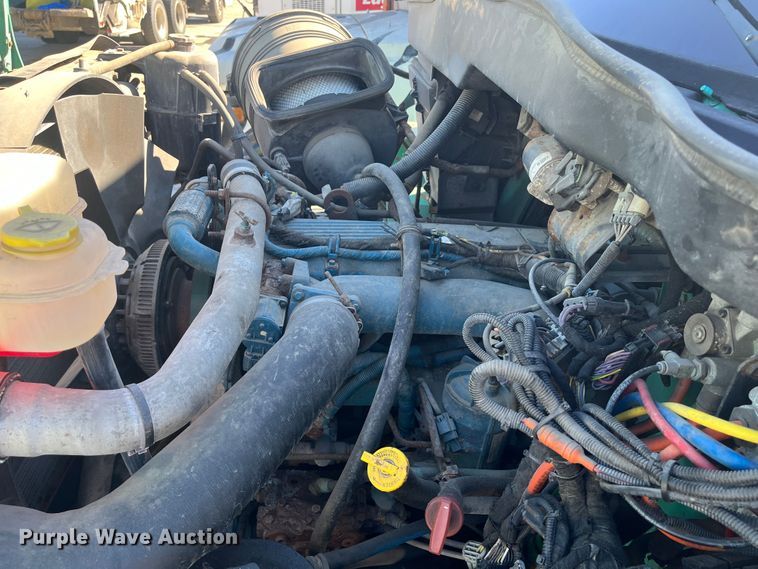 image for item DC6195 2007 International 7400  dump truck