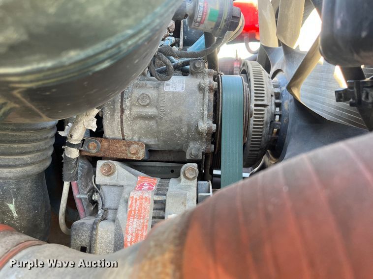 image for item DC6195 2007 International 7400  dump truck