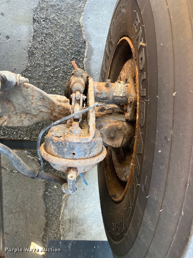 image for item DC6195 2007 International 7400  dump truck