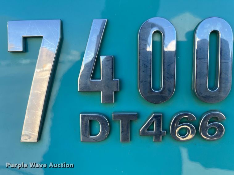 image for item DC6195 2007 International 7400  dump truck