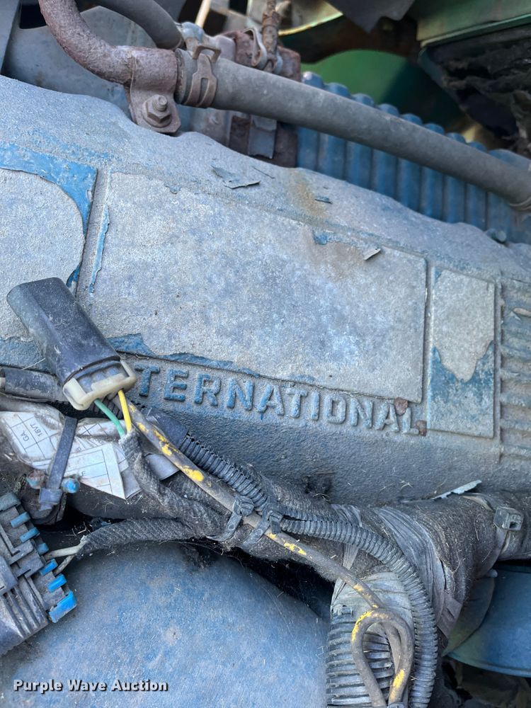 image for item DC6195 2007 International 7400  dump truck