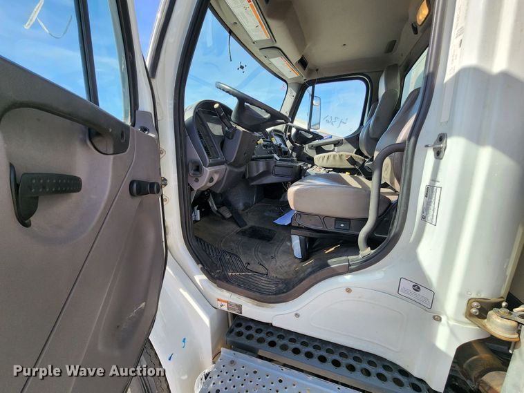 image for item DC6196 2014 Freightliner M2 106  street sweeper truck