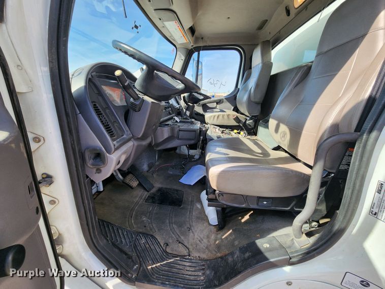 image for item DC6196 2014 Freightliner M2 106  street sweeper truck