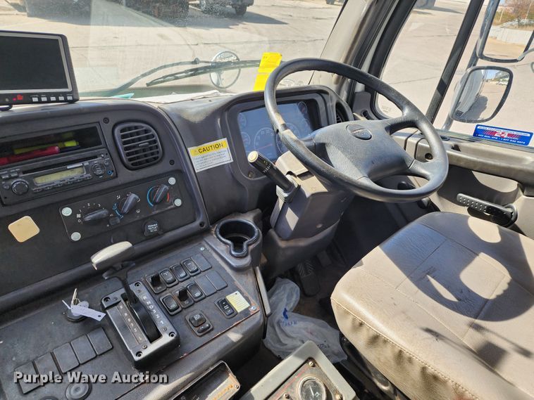 image for item DC6196 2014 Freightliner M2 106  street sweeper truck