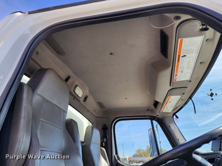 image for item DC6196 2014 Freightliner M2 106  street sweeper truck