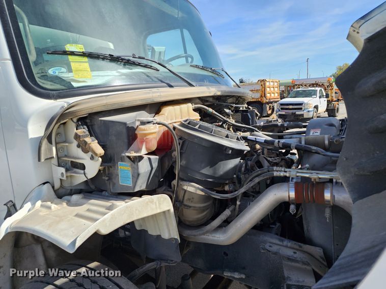 image for item DC6196 2014 Freightliner M2 106  street sweeper truck