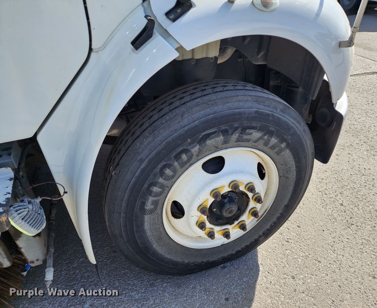 image for item DC6196 2014 Freightliner M2 106  street sweeper truck