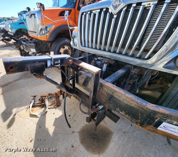 image for item DC6197 2009 International 7400  dump truck