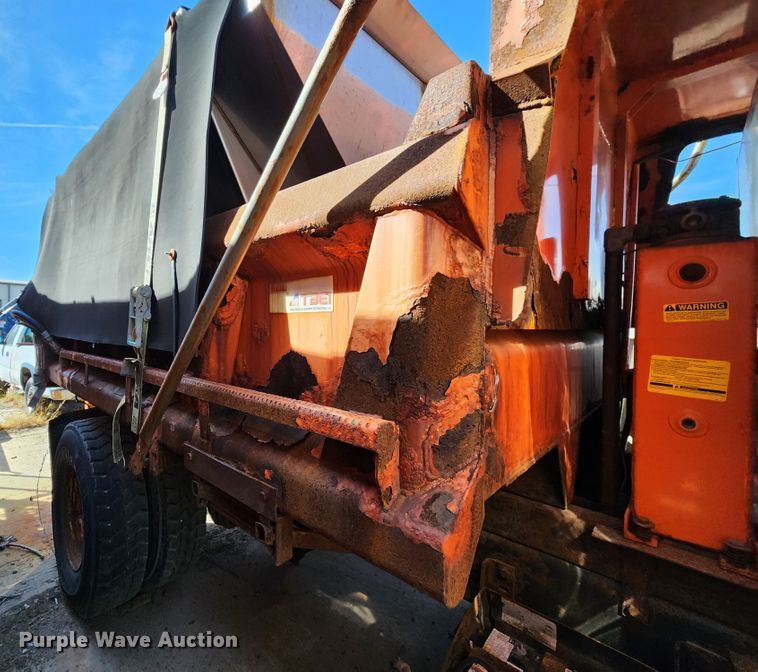 image for item DC6197 2009 International 7400  dump truck