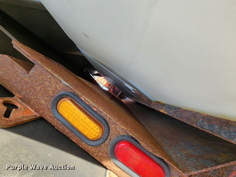 image for item DC6197 2009 International 7400  dump truck