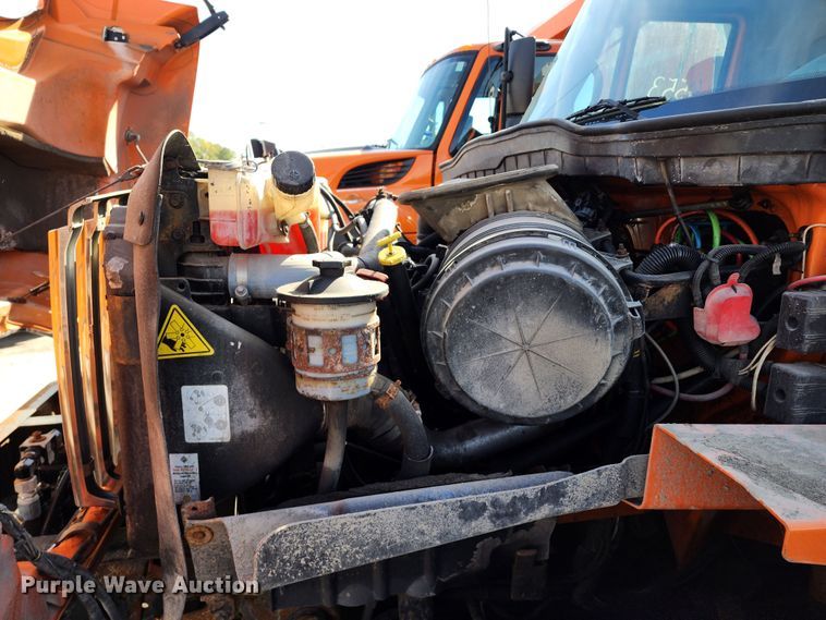 image for item DC6197 2009 International 7400  dump truck