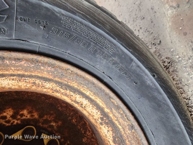 image for item DC6197 2009 International 7400  dump truck