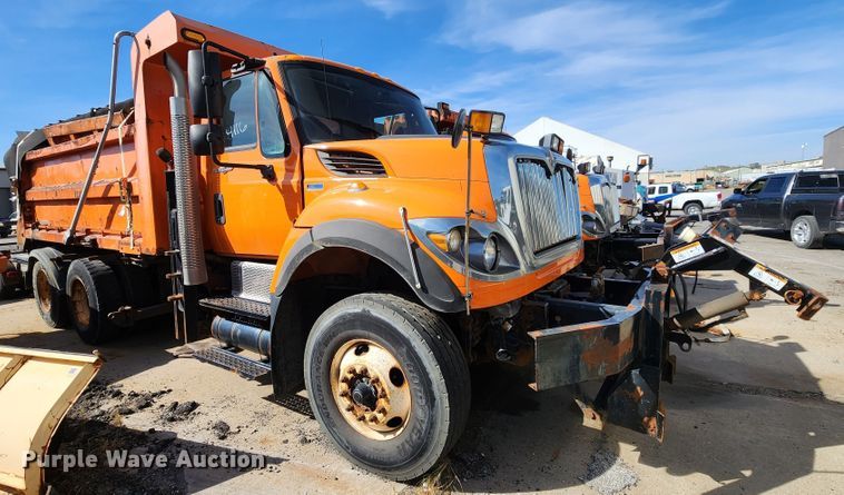 image for item DC6198 2012 International 7500  dump truck
