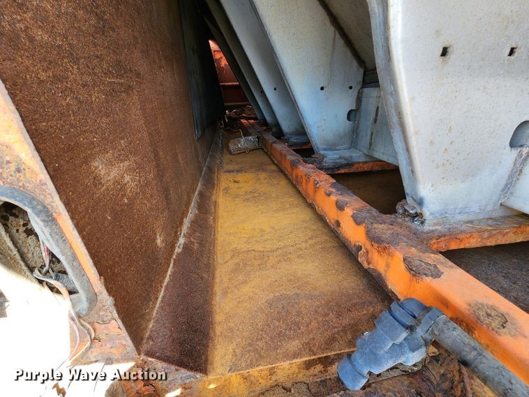 image for item DC6198 2012 International 7500  dump truck