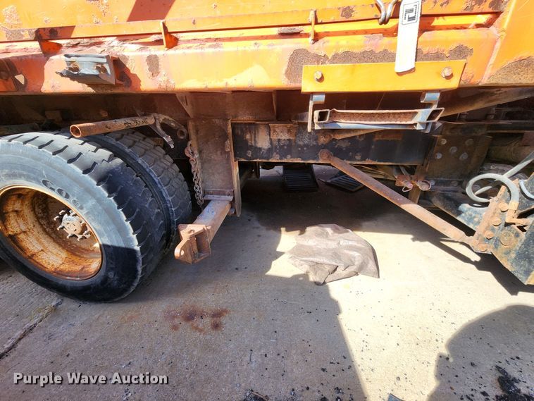 image for item DC6198 2012 International 7500  dump truck