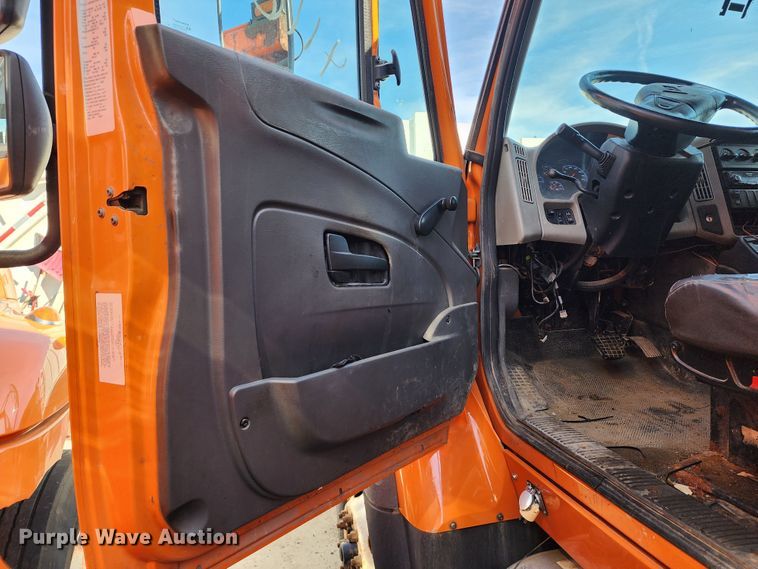 image for item DC6198 2012 International 7500  dump truck