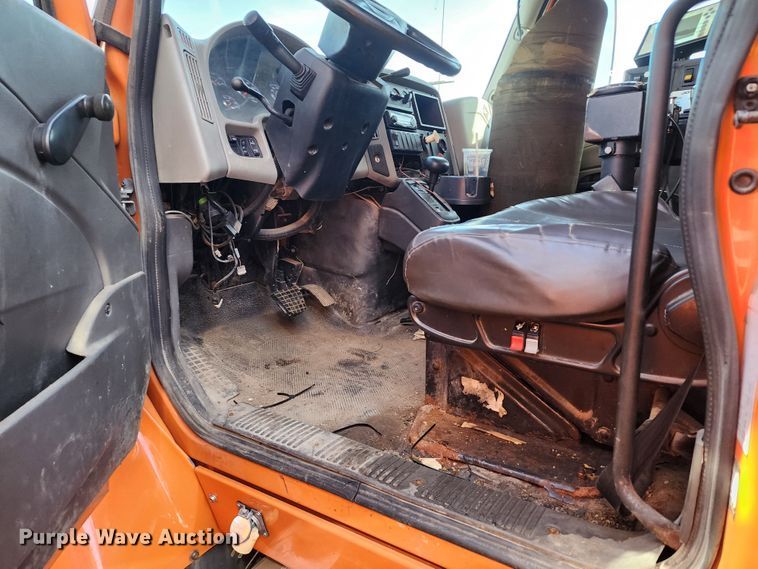 image for item DC6198 2012 International 7500  dump truck