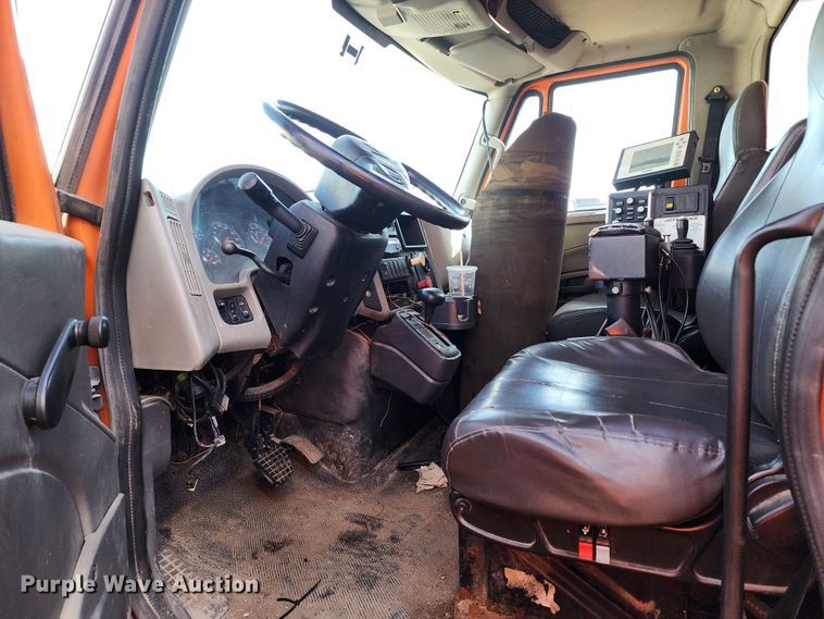 image for item DC6198 2012 International 7500  dump truck