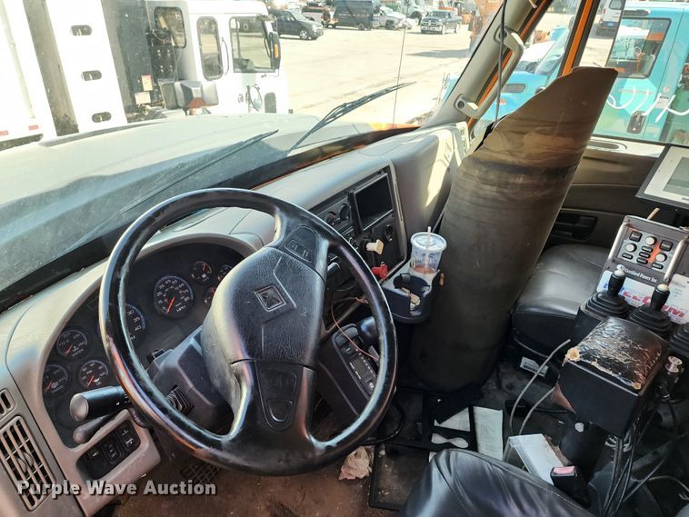 image for item DC6198 2012 International 7500  dump truck