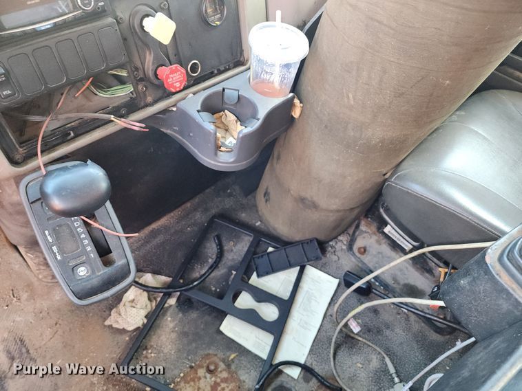 image for item DC6198 2012 International 7500  dump truck