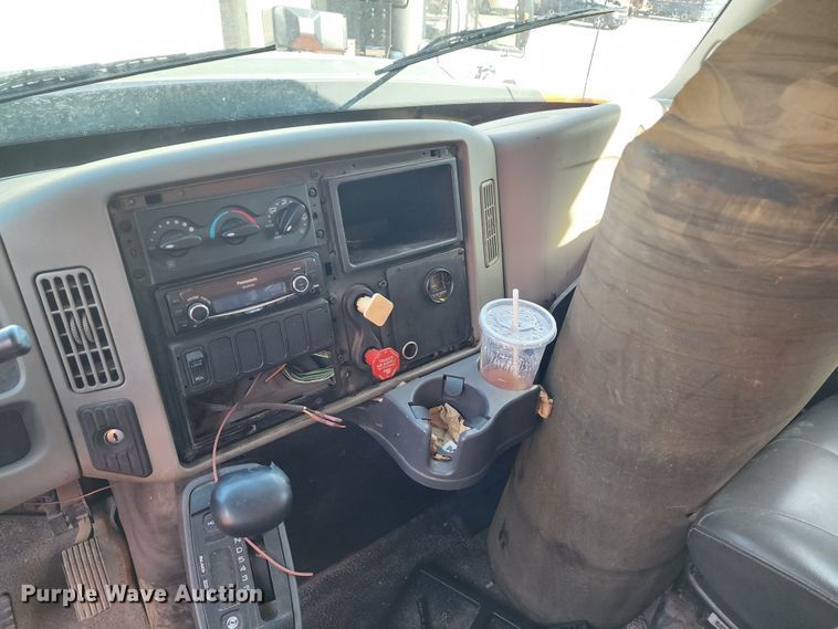 image for item DC6198 2012 International 7500  dump truck