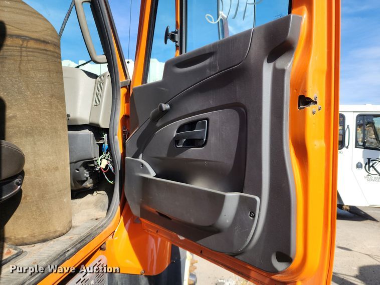 image for item DC6198 2012 International 7500  dump truck