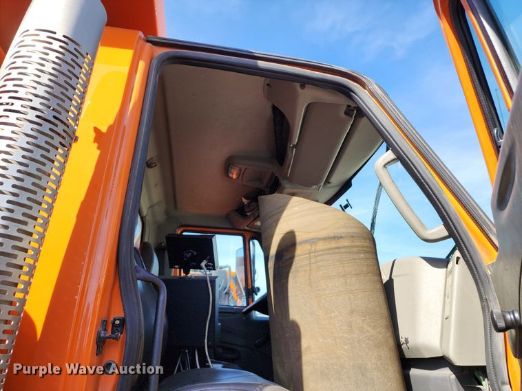 image for item DC6198 2012 International 7500  dump truck