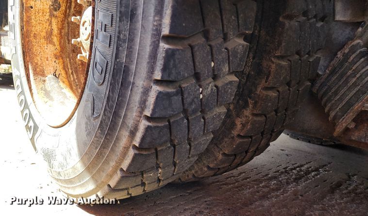 image for item DC6198 2012 International 7500  dump truck