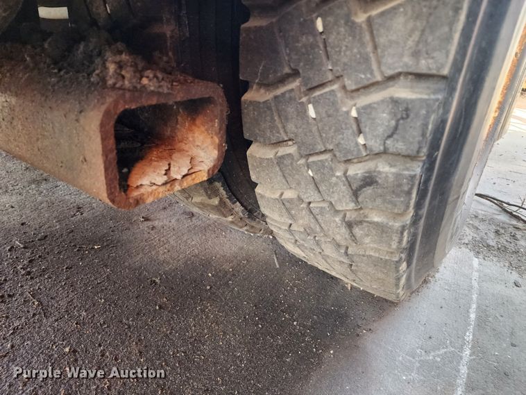 image for item DC6198 2012 International 7500  dump truck